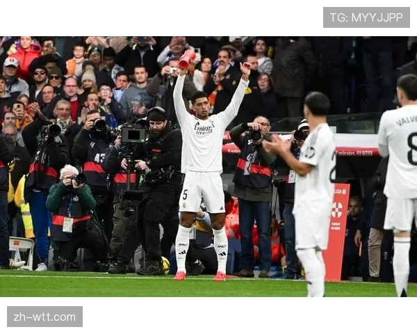 贝林厄姆专访：谈论在皇马的中场经验如何助力英格兰队